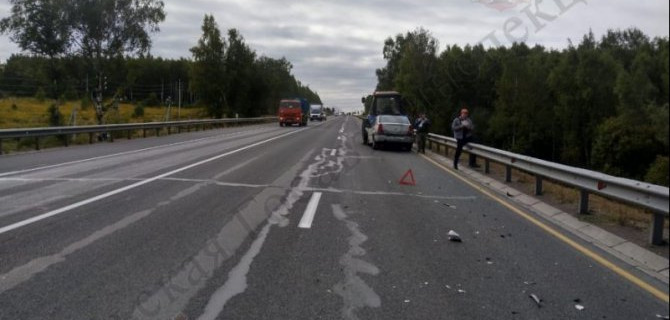 Молодой мужчина пострадал в ДТП с трактором в Тульской области