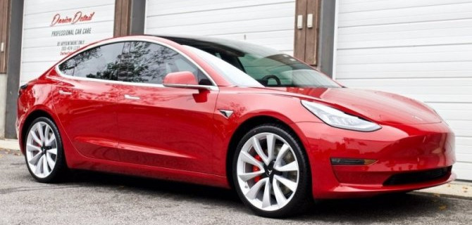 Tesla обновит свой самый популярный электромобиль