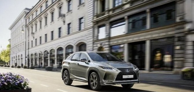 Кроссовер Lexus RX получит новое исполнение