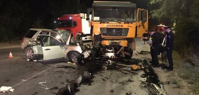 Два человека погибли в ДТП в Волгограде