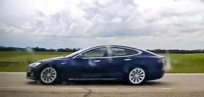 Tesla вновь оказалась в центре скандала