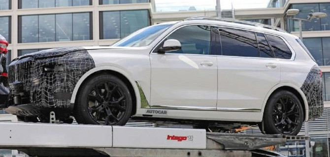 Шпионские фото показали, каких изменений ждать в обновленной BMW X7 