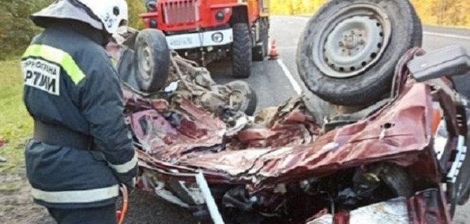 Водитель ВАЗа погиб в ДТП в Олонецком районе Карелии