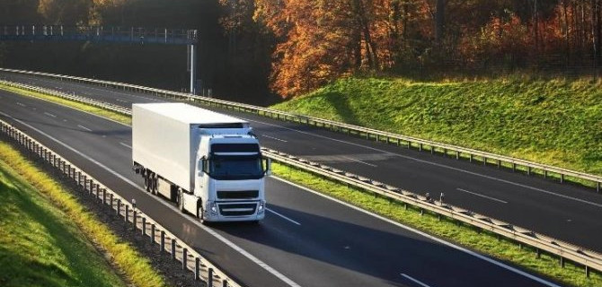 «Яндекс.Навигатор» будет помогать грузовикам