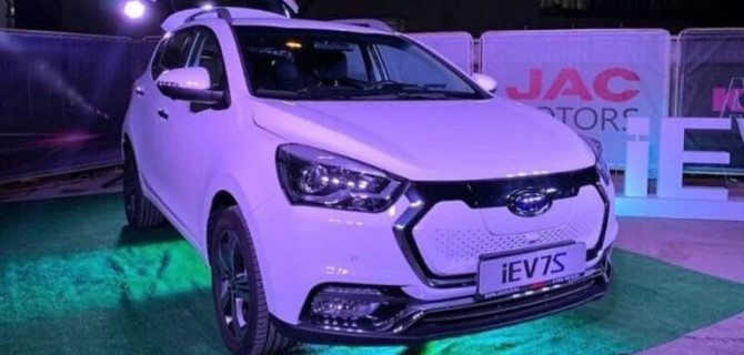 Стартовали российские продажи электромобиля JAC iEV7S