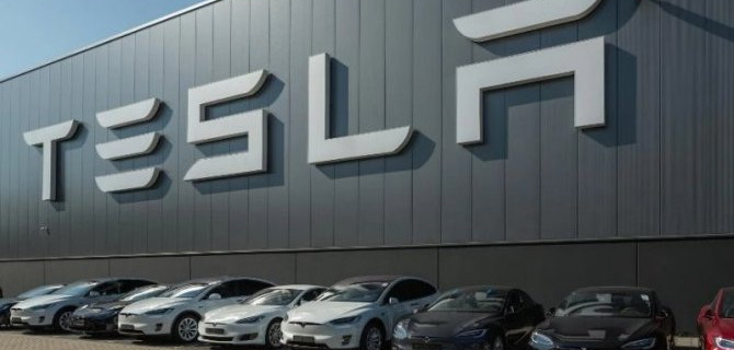 В Tesla разрабатывают новые аккумуляторы с «таблетками»