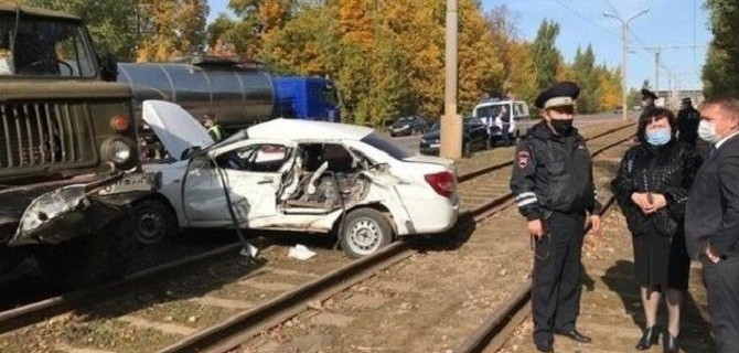 Девушка и 3-летний ребенок погибли в ДТП в Нижнекамске