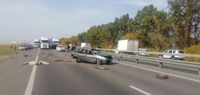 Под Рязанью при опрокидывании ВАЗа погиб пассажир