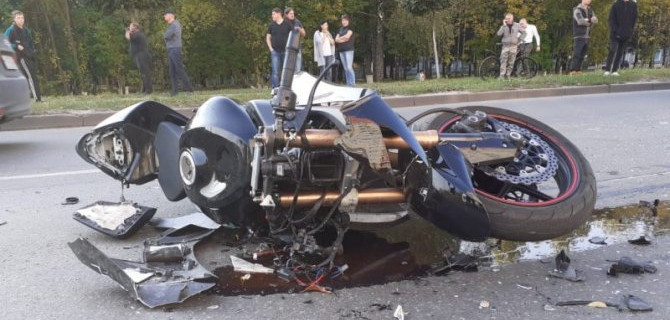 25-летний мотоциклист погиб в ДТП в Брянске