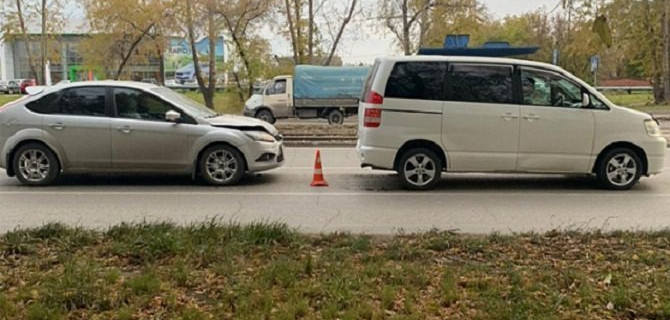 16-летняя девушка пострадала в ДТП в Новосибирске