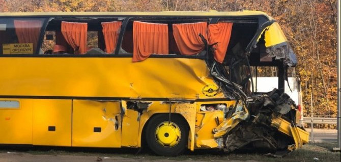 В Самарской области столкнулись автобус и КамАЗ