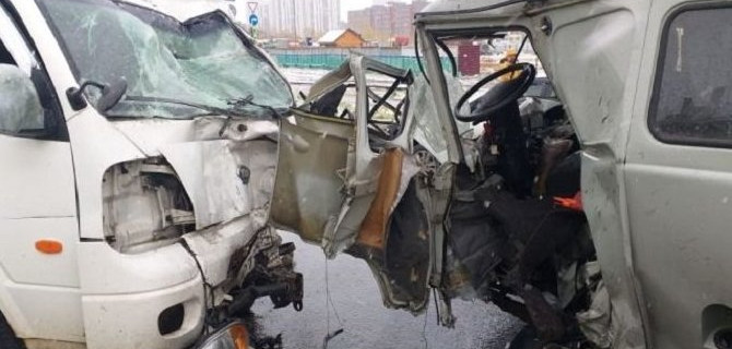 Водитель иномарки погиб в ДТП в Новосибирске