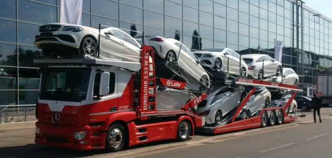 Импорт новых автомобилей в Россию снизился на треть