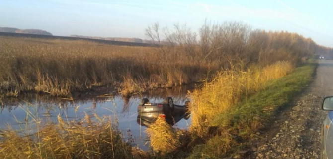 В Тюменской области пьяный водитель утонул вместе с машиной