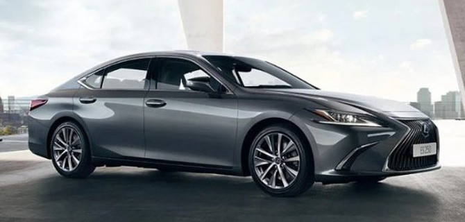 В России начались продажи новой версии седана Lexus ES 250
