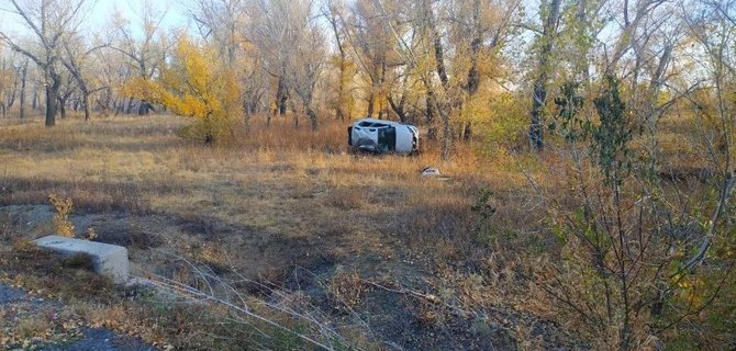 В Орске при опрокидывании машины погибла 9-детняя девочка