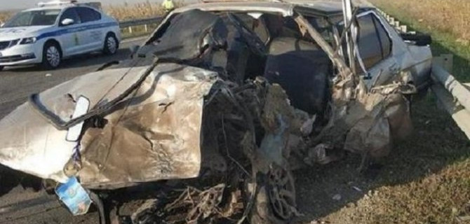 Три человека пострадали в ДТП с КамАЗом в Краснодарском крае