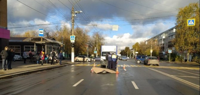 В Твери на переходе насмерть сбили пенсионера
