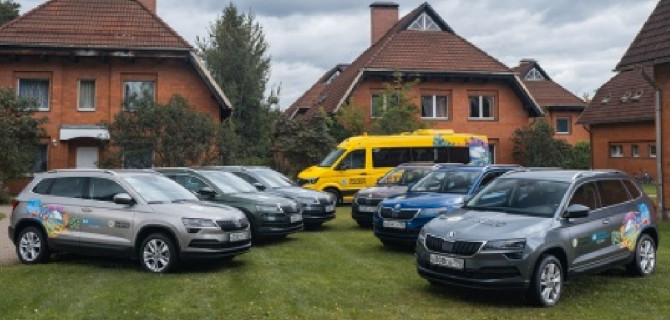 ŠKODA обновила автопарк благотворительной организации «Детские деревни - SOS»