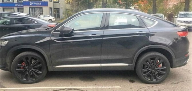 Кроссовер Geely Tugella был сфотографирован в Москве