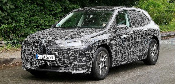 Объявлена стоимость электрического кроссовера BMW iX