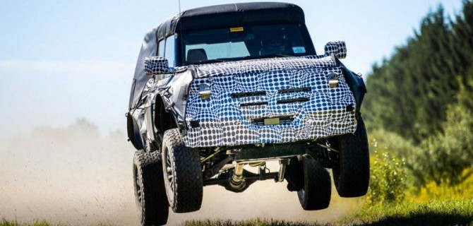 Ford Bronco Warthog стал героем видеороликов