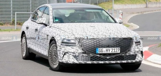 На «Нюрбургринг» выехал электрический Genesis G80
