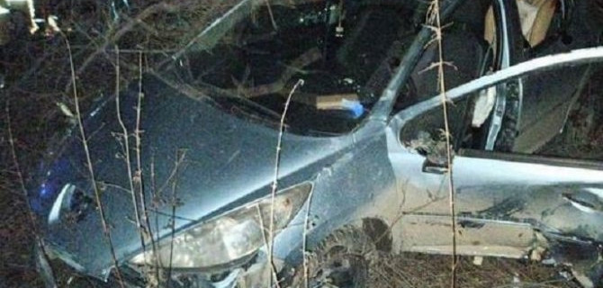 26-летняя девушка погибла при опрокидывании машины в Екатеринбурге