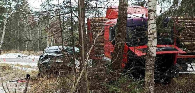 Водитель иномарки погиб в ДТП в Ивановской области