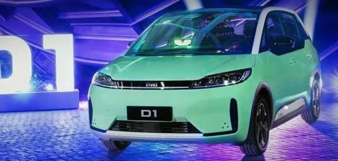 Фирма BYD представила новый электромобиль для такси