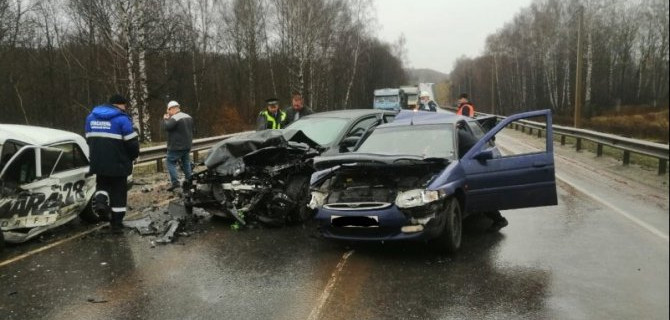 Четыре человека пострадали в ДТП под Курском