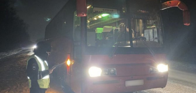 Под Екатеринбургом автобус насмерть сбил пешехода