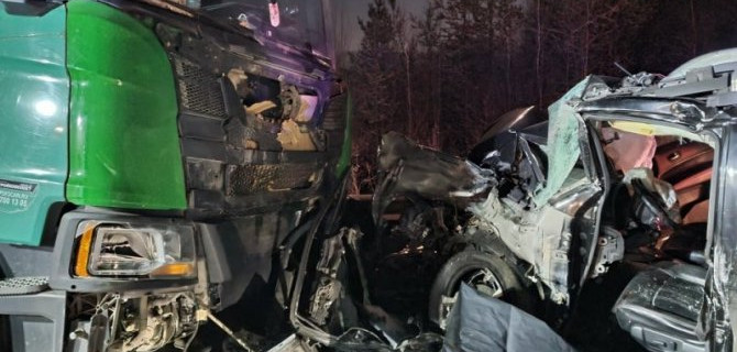 Водитель Nissan погиб в ДТП с большегрузом под Нижним Тагилом