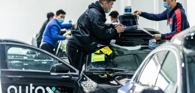 В Китае начнут эксплуатацию беспилотников без водителей