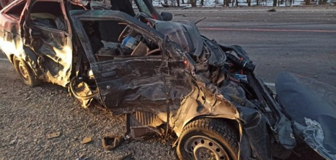 Водитель ВАЗа погиб в ДТП в Волгоградской области