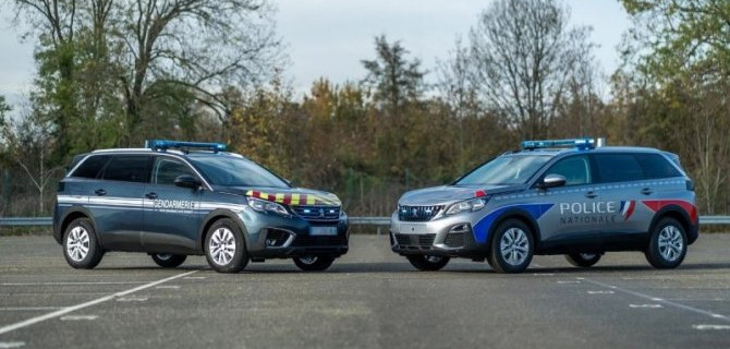 Peugeot 5008 «примерил погоны»