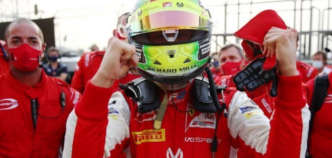 Сын Михаэля Шумахера стал чемпионом «Формулы-2»