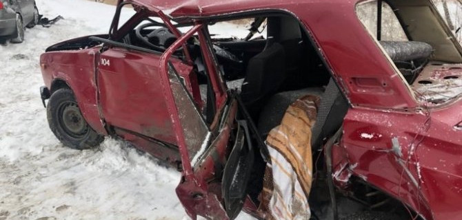 В массовом ДТП в Омске пострадал водитель ВАЗа