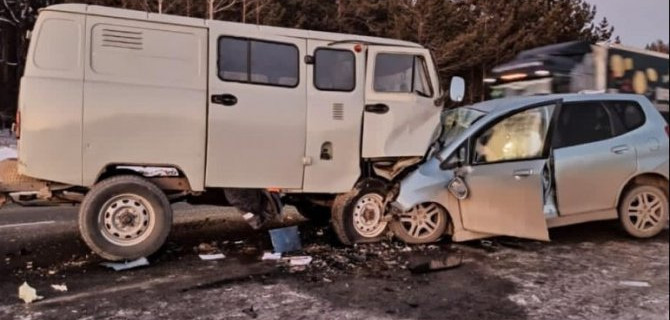 Водитель иномарки погиб в ДТП с УАЗом в Челябинской области