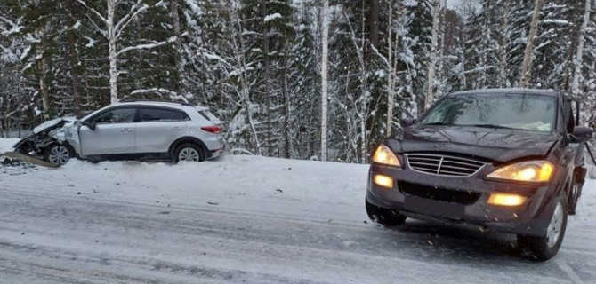 Два человека пострадали в ДТП на трассе в Томской области