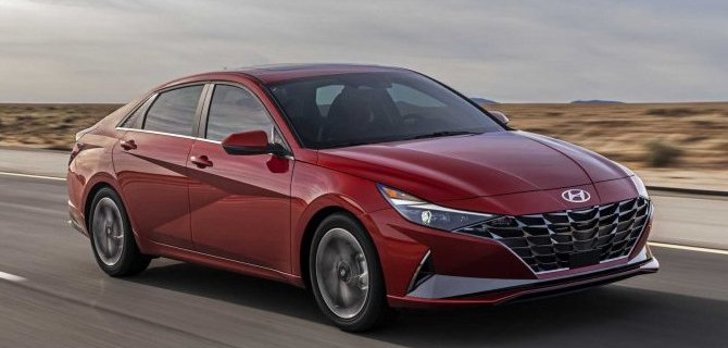 Названы российские цены на новый Hyundai Elantra