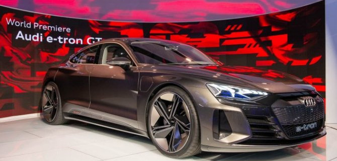 Началось серийное производство электромобиля Audi e-Tron GT