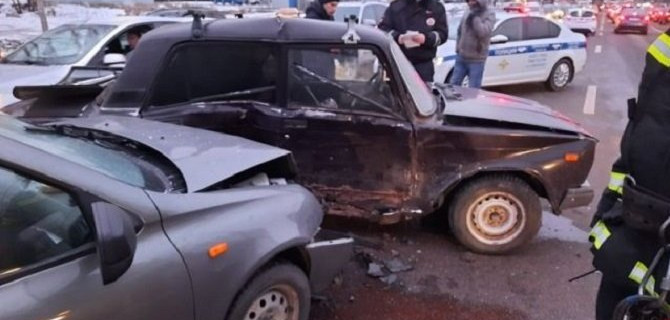 Женщина и ребенок пострадали в ДТП в Воронеже