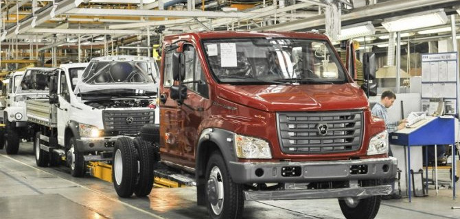 Производство грузовиков в России показывает спад