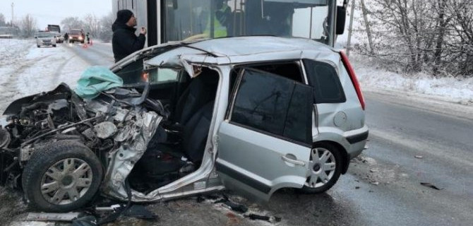 24-летняя девушка погибла в ДТП в Курской области