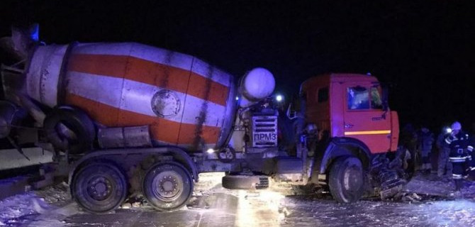 В ДТП с бетономешалкой в Волгоградской области погиб человек