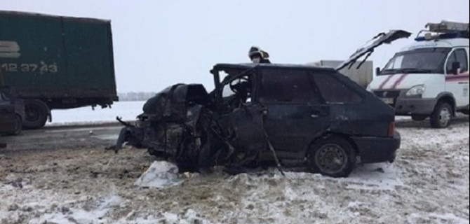 19-летний водитель без прав погиб в ДТП в Ростовской области