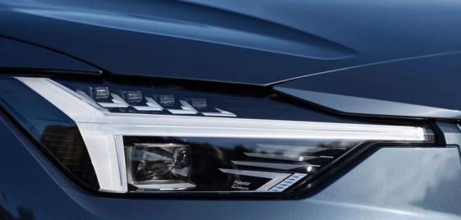 Электромобиль Polestar 2 получил новую оптику