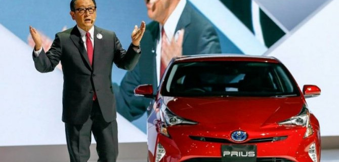 Президент «Тойоты» напомнил о проблемах электромобилей
