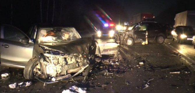 Трое взрослых и двое детей пострадали в ДТП под Калугой